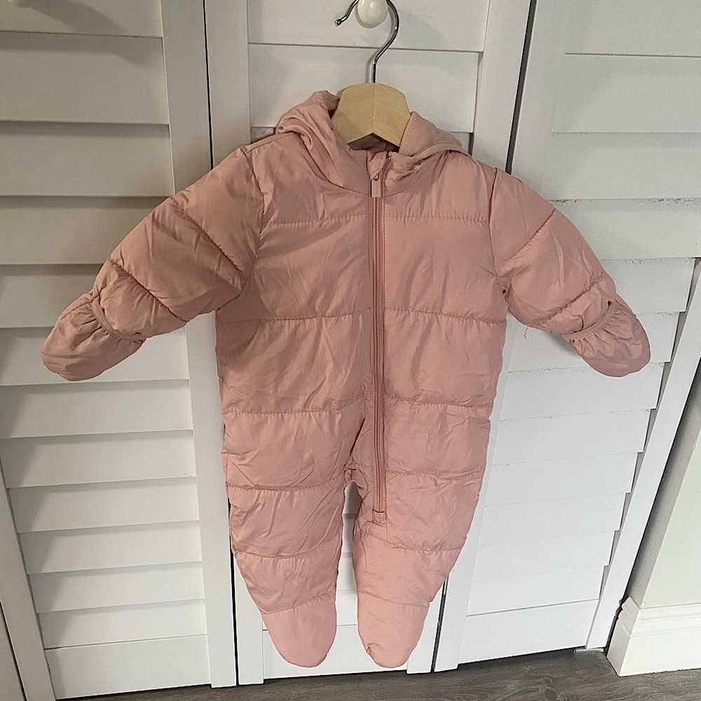 Old Navy 3-6 month baby hooded puffer snowsuit